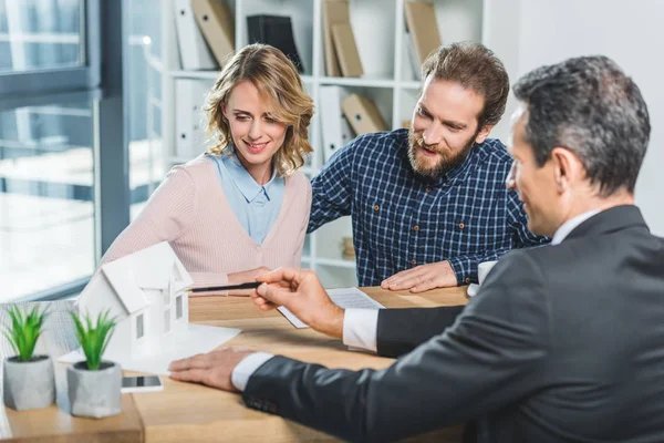 Comment une agence immobilière à Bordeaux estime la valeur d'un bien immobilier ?