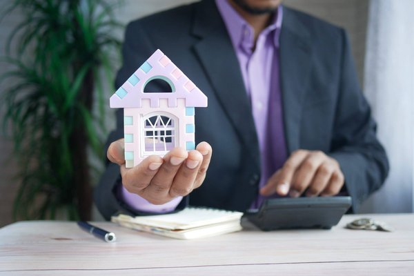 Trouver la meilleure agence immobilière à Bordeaux: Guide pratique pour l'achat ou la location d'un bien.